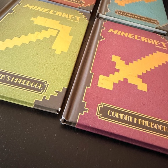 Minecraft Handbook Collection - Red, Blue, Green, Purple - Picture 2 of 6